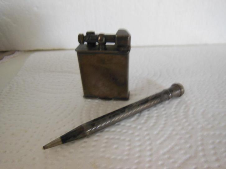 VINTAGE -  Aansteker + pen -  oud /verzilverd, Verzamelen, Rookartikelen, Aanstekers en Luciferdoosjes, Gebruikt, Aansteker, Ophalen of Verzenden