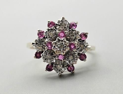 Gouden Vintage ring  edelsteen robijn en diamant. 2025/105, Sieraden, Tassen en Uiterlijk, Ringen, Zo goed als nieuw, Dame, 17 tot 18