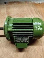 Electro motor 220 V met lange as., Doe-het-zelf en Verbouw, Motoren, Ophalen of Verzenden, Zo goed als nieuw, Elektromotor