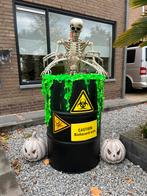 Halloween creatie skeket olievat met rook en led veel, Ophalen, Zo goed als nieuw, Halloween of Griezel