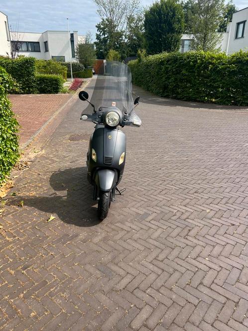 BTC Riva Scooter 2015, Fietsen en Brommers, Brommeronderdelen | Scooters, Zo goed als nieuw, Overige merken, Ophalen