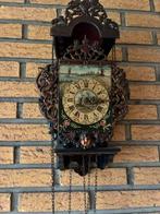 Antieke Friese stoeltjes klok, Antiek en Kunst, Antiek | Klokken, Ophalen of Verzenden