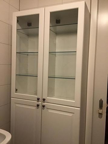 Badkamerkast van ikea, staat in Dongen beschikbaar voor biedingen