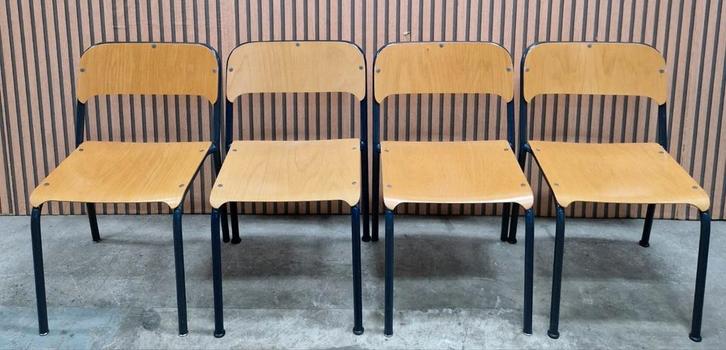 58 x Vintage schoolstoelen houten cafe stoelen horeca retro, Huis en Inrichting, Stoelen, Zo goed als nieuw, Vijf, Zes of meer stoelen
