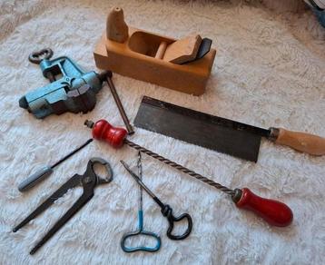 Vintage 8-delige set kindergereedschap beschikbaar voor biedingen