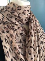 Leopard luipaard grote dunne doorschijnende sjaal taupe, Ophalen of Verzenden, Sjaal, Zo goed als nieuw