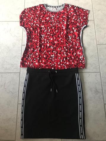 Dames t-shirt met rok van Miss Etam beschikbaar voor biedingen