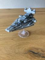 Star Wars micro scale Stardestroyer met ongeveer 80 stukjes, Ophalen of Verzenden, Zo goed als nieuw, Replica