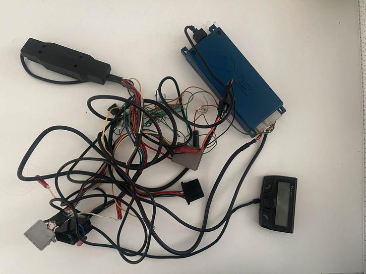 Parrot Bluetooth Carkit Onderdelen, Auto-onderdelen, Elektronica en Kabels, Universele onderdelen, Gebruikt, Ophalen