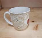 Zgan wit met lichtbruine krulmotief Yogi theemok/beker, Huis en Inrichting, Ophalen of Verzenden, Zo goed als nieuw, Overige stijlen