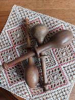 Antieke klosjes met geklost kleedje, Hobby en Vrije tijd, Ophalen of Verzenden