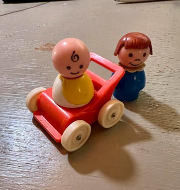 Vintage retro 1972 Fisher Price kinderwagen poppetje meisje beschikbaar voor biedingen