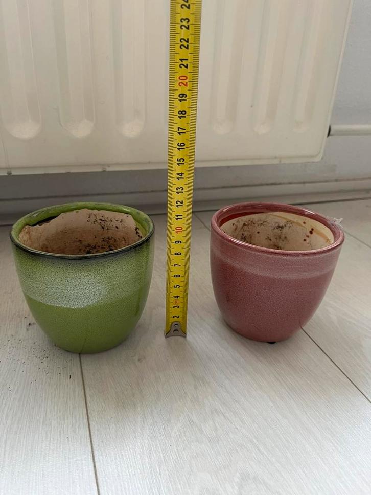 Plantenpotjes, Tuin en Terras, Bloempotten, Zo goed als nieuw, Aardewerk, Binnen, Minder dan 40 cm, Minder dan 25 cm, Rond, Ophalen