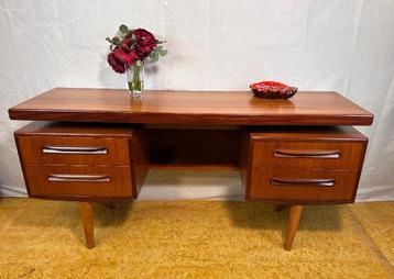 Gratis bezorging! Mid century retro vintage teak bureau 1960 beschikbaar voor biedingen