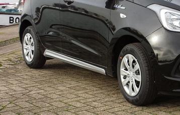 Side skirts zilverkleurig Hyundai i10 vanaf 2014 beschikbaar voor biedingen