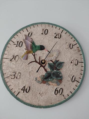 Decoratieve buitenthermometer in de vorm van een klok beschikbaar voor biedingen
