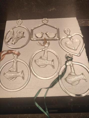 6 kosta boda raamhangers.......IZGS 12,50 per stuk beschikbaar voor biedingen
