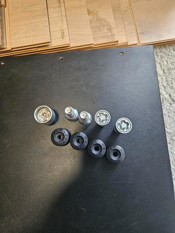 Nieuwe Wielsloten Set VW beschikbaar voor biedingen