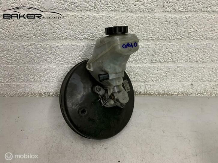 Rembekrachtiger Opel Corsa D ('06-'15) 55701939, Auto-onderdelen, Remmen en Aandrijving, Opel, Gebruikt, Ophalen of Verzenden