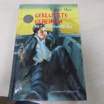 kinderboek avi 7 Carry Slee Geklutste geheimen met strafwerk, Verzenden, Zo goed als nieuw