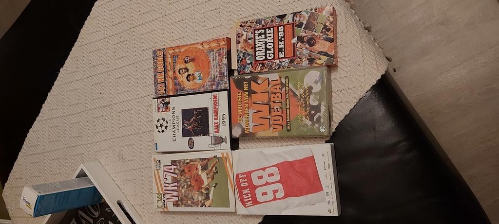 8x  voetbal video banden, Groter dan maat XL, Ophalen of Verzenden, Overige typen