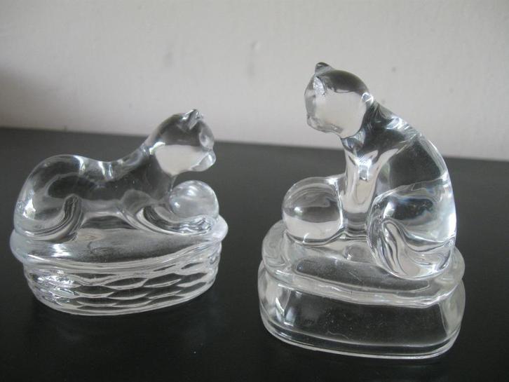 Twee glazen poesjes erg schattig, Verzamelen, Beelden en Beeldjes, Gebruikt, Dier, Ophalen of Verzenden