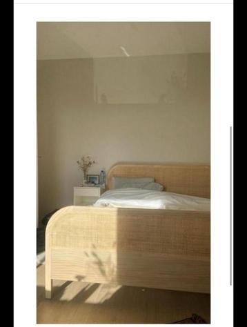 Tweedehands bed te koop- 160x200 cm beschikbaar voor biedingen