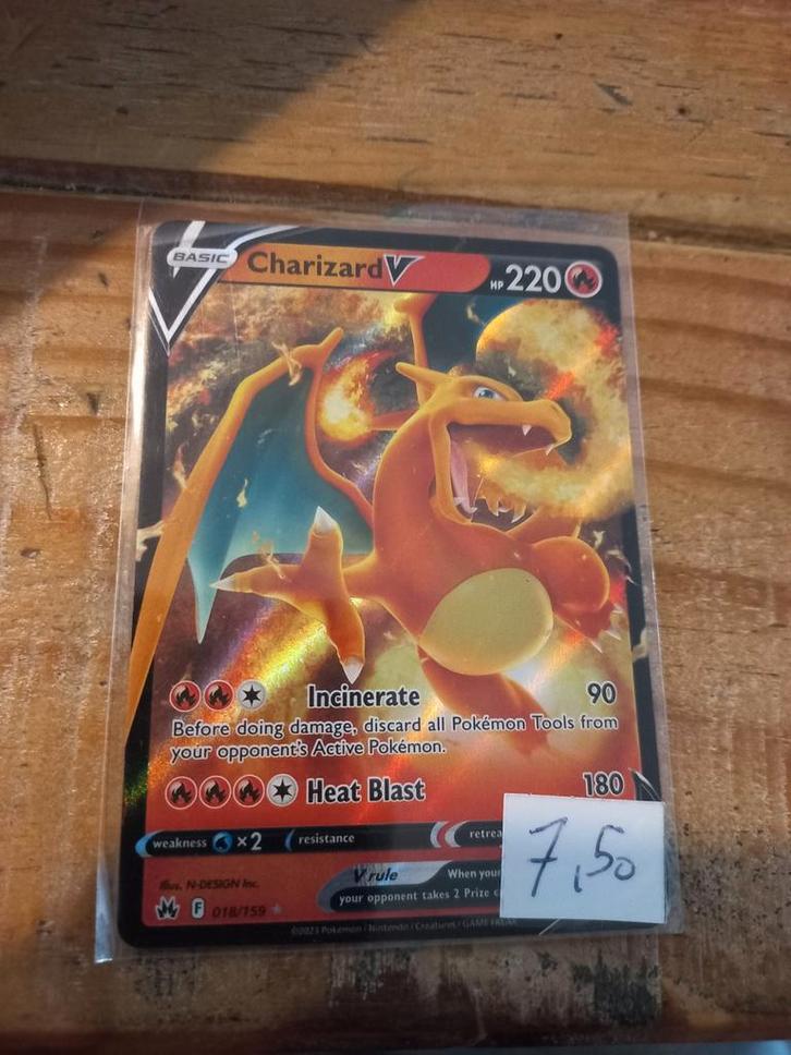 Charizard  v, Hobby en Vrije tijd, Verzamelkaartspellen | Pokémon, Zo goed als nieuw, Losse kaart, Foil, Ophalen of Verzenden