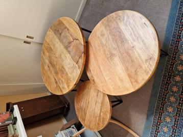 Leuke set salontafels Splinz mangohout beschikbaar voor biedingen