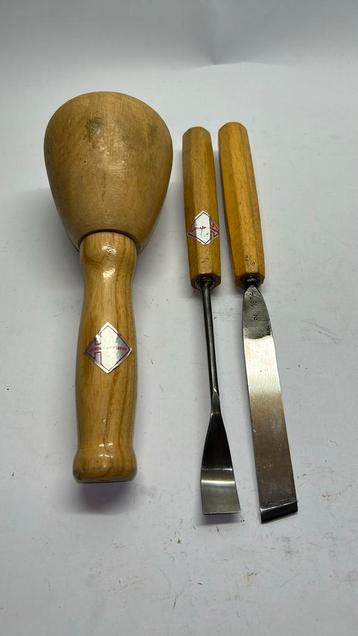 2 Dastra gutsen + klopper ( beeldhouwgereedschap gereedschap beschikbaar voor biedingen