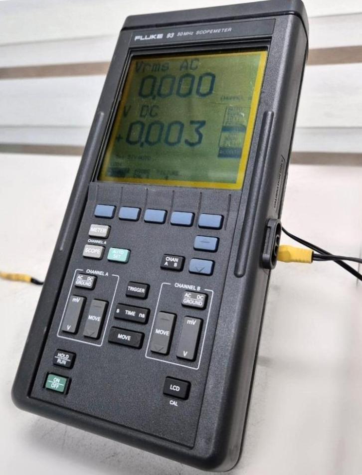 PM93 scope meter te koop goed werkend, Doe-het-zelf en Verbouw, Meetapparatuur, Gebruikt, Multimeter, Ophalen of Verzenden