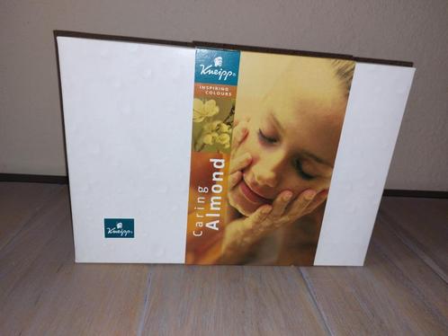 Kneipp Caring Almond set., Sieraden, Tassen en Uiterlijk, Uiterlijk | Lichaamsverzorging, Nieuw, Bad & Douche, Ophalen of Verzenden