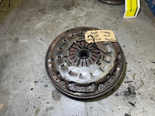 VLIEGWIEL DUBBELE MASSA BMW 3 serie (E90) (21217563287), Auto-onderdelen, Motor en Toebehoren, BMW, Gebruikt