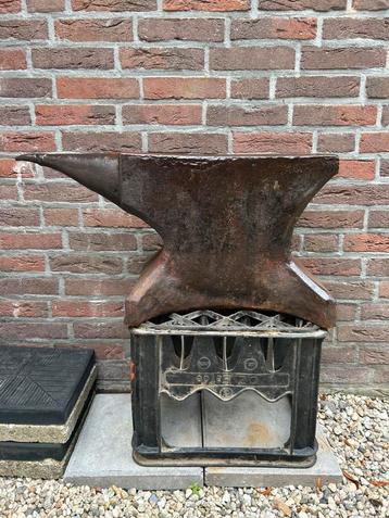 Antiek AAMBEELD.  -160 kg - beschikbaar voor biedingen