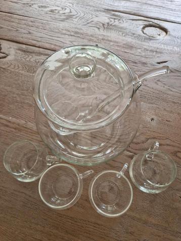 Vintage bowlset: schaal met deksel, glazen lepel, 4 kopjes beschikbaar voor biedingen