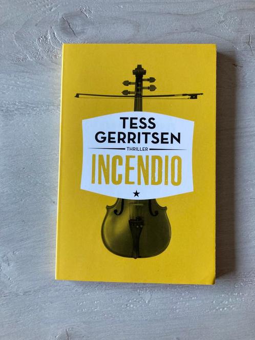 Tess Gerritsen - Incendio, Boeken, Thrillers, Zo goed als nieuw, Nederland, Ophalen of Verzenden