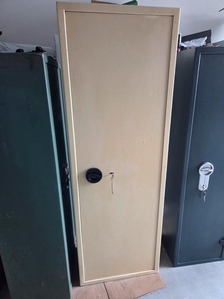 Wapenkast voor lange wapens, Sport en Fitness, Schietsport-accessoires, Gebruikt, Ophalen