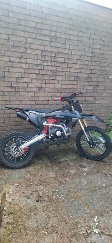 Crossmotor 125cc 4t schakel. beschikbaar voor biedingen