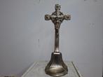 antiek groot tinnen kruis met christus en wijwaterbakje, Antiek en Kunst, Ophalen of Verzenden