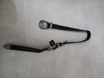 Nieuw! leuke riem in twee delen beschikbaar voor biedingen