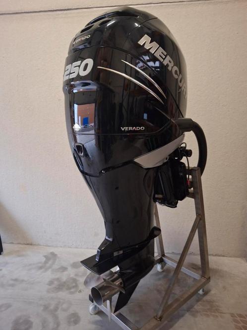 250 pk Mercury Verado in nieuwstaat 340 uur BJ: 2018!!, Watersport en Boten, Buiten- en Binnenboordmotoren, Zo goed als nieuw