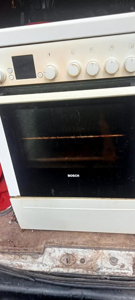 Bosch Gasfornuis met Oven - Gebruikt ken gebracht worden, Witgoed en Apparatuur, Fornuizen, Gebruikt, Vrijstaand, Gas, 4 kookzones