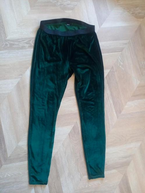 Broek legging groen velours zgan maat 44, Kleding | Dames, Leggings, Maillots en Panty's, Zo goed als nieuw, Legging, Groen, Ophalen of Verzenden