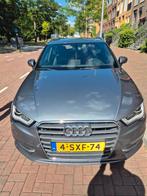 Audi A3 1.6 TDI 77KW Sportback 2014 Grijs, Auto's, Voorwielaandrijving, Zwart, Origineel Nederlands, 26 km/l