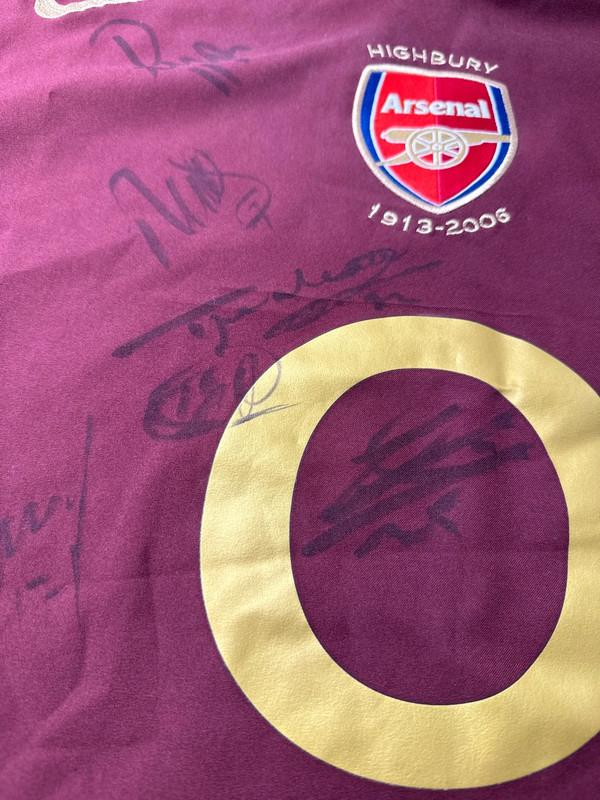 Gesigneerde arsenal thuisshirt 2006, Kleding | Heren, Sportkleding, Voetbal, Rood, Ophalen of Verzenden