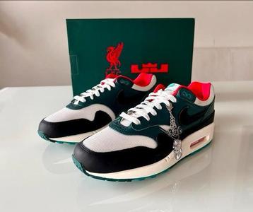 Nike Air Max 1 Liverpool | 42.5 beschikbaar voor biedingen