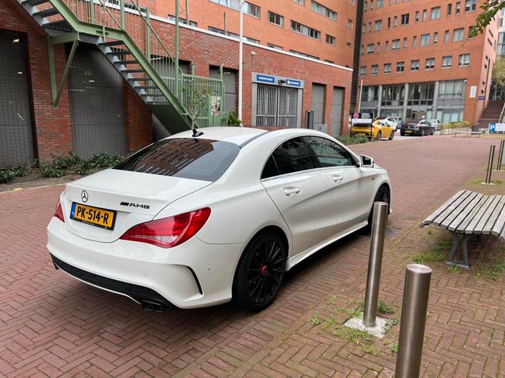 Mercedes-Benz CLA 180 1.6 90KW 7G-DCT (aut) 2016 Wit, Auto's, Mercedes-Benz, Particulier, CLA, ABS, Achteruitrijcamera, Adaptieve lichten