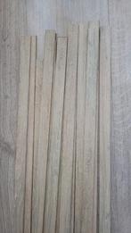 Grijze houtlook plakplinten voor laminaat 19 st, Doe-het-zelf en Verbouw, Plinten en Afwerking, Ophalen, Nieuw, Mdf, Plinten