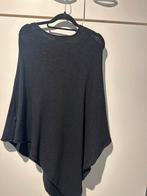 Poncho nieuwe, Kleding | Dames, Grote Maten, Ophalen of Verzenden, Zo goed als nieuw, Zwart, Trui of Vest