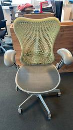 Refurbished Herman Miller Mirra bureaustoel, Huis en Inrichting, Bureaustoelen, Ophalen of Verzenden, Zo goed als nieuw, Grijs